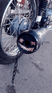 دراجه حربيه انتنس للبيع كلك محرك مفتوح يراد بس تبديل كور او تضربه كراين سعر 300 بلاش للطيبين مكان صلاح الدين قضاء الضلوعيه رقم ***********
