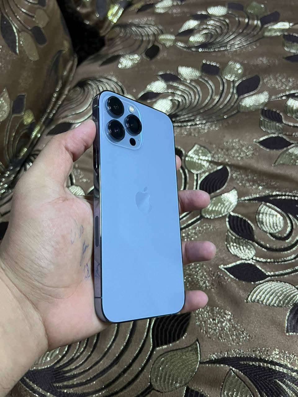 سلام عليكم ايفون ١٣ برو ماكس للبيع
ذاكره ١٢٨ 
بطاريه ١٠٠ 
دبل سيم نموذج m
مبدل فقط بطاريه 
للتواصل ***********٨
