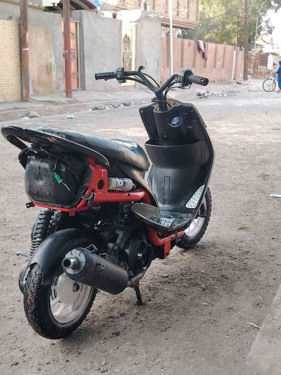 سلام عليكم ماكس عدله للبيع مال لعب شلعه معدل مكينه 49 بلاد بيها غراض حلوه دراجه ناعمه  كابريتر اصلي بيها عوزها بس باتري باتريها يرادله شحن سعر 350 وبيها مجال مكاني بغداد حي البتول  *********** وتساب.
