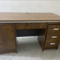 بيع مستعجل جداً ميز pdf  الاصلي جداً درجه اوله طوله ١٥٠ cm العرض 70cm ...