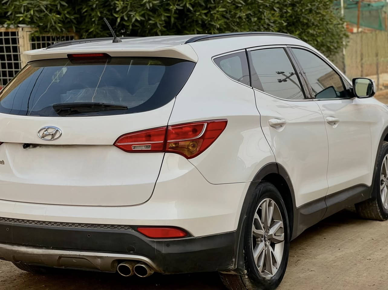 للبيع هونداي سنتافي 2014 خليجي مكفوله رقم بغداد
ماشيه 130 كيلو سياره نص فول تبريد قطعتين حساسات كامره خلفيه باقي معروف سياره نضيفه حيل مكينه كير مكفولات 
سعرها 150 وبيها مجال ***********
