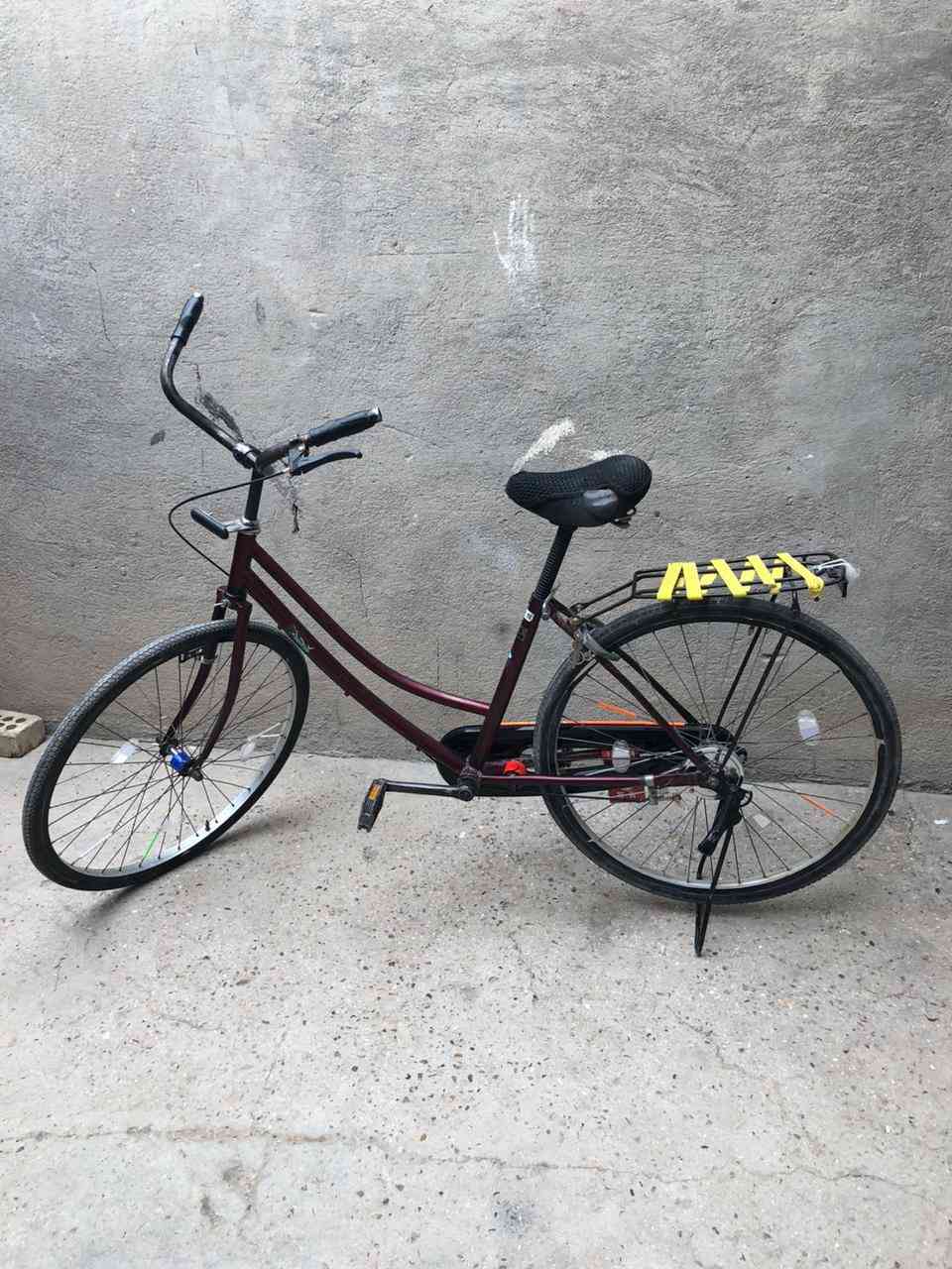 3 باسكلات للبيع
ماروني و رصاصي و برتقالي 
سعر الواحد 70 وبي مجال والبرتقالي 60 وبي مجال
مكاني زعفرانية للمعلومة الرصاصي مصبوغ
*********** متواجد فقط واتساب وخاص موجود
