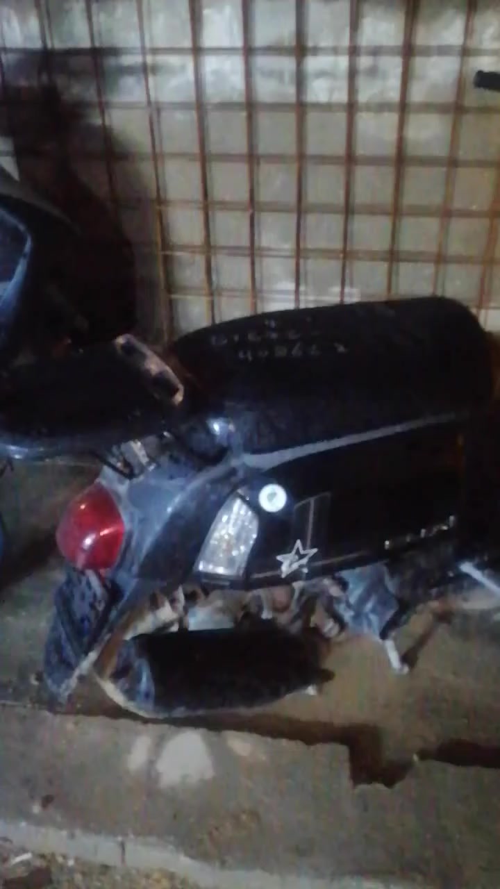 دراجه بوليس مكفوله كفرات ومكينه وكهرباءيات السعر 650وبيهه مجال بسيط رقمي 
***********
