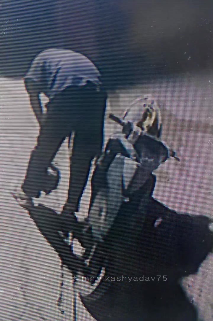 دراجه للبيع سعر كلششششش مناسب ٥٠الف وبيها مجال والله فايدتني بس امي متريدهه للتواصل والاستفسار رقم ***********وبخدمتكم عذروني لولد البصوره طالع اذا تردوا هديه مجاني وياهه ولخدمتكم

