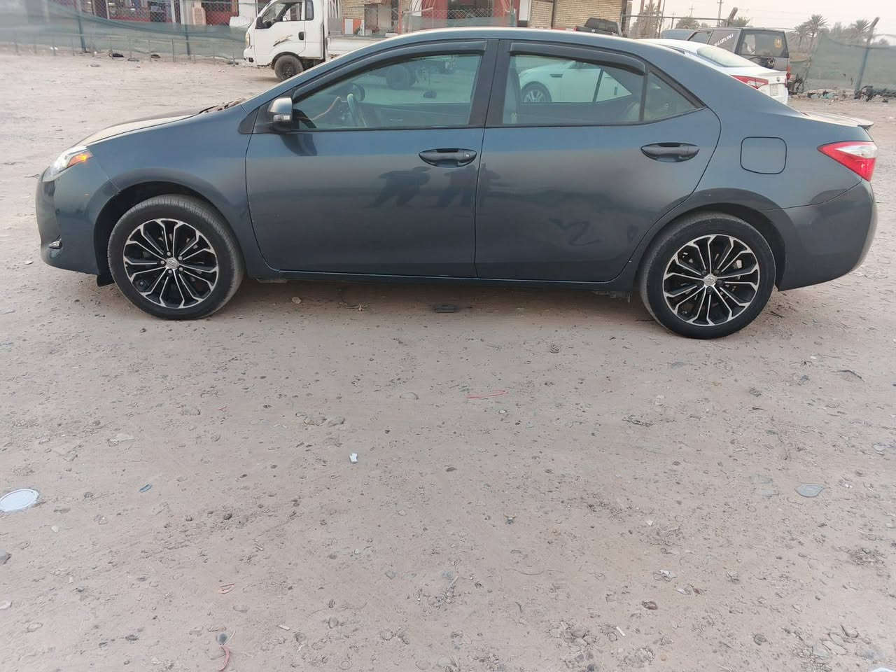 السياره بيهه خمس قطع صبغ
السياره كورلا 16جاهزه من كلشي حادث الامريكي جهه اليسره ابيعهه صبغ عام قماره معدله على البارد  بدون صبغ رقم التلفون ***********
