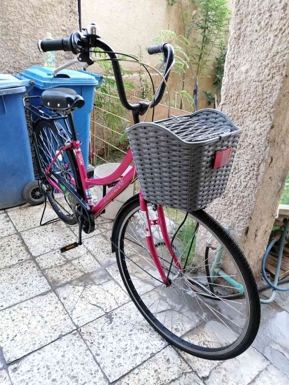 سلام عليكم بناتي حجم 27 باسكل ياباني
سلة امامية قفل تاير كير 6 نمر سيباية عضمية باسكل بلادي مكاني بغداد حي الجهاد الشراي يتواصل خاص 
*********** واتساب
