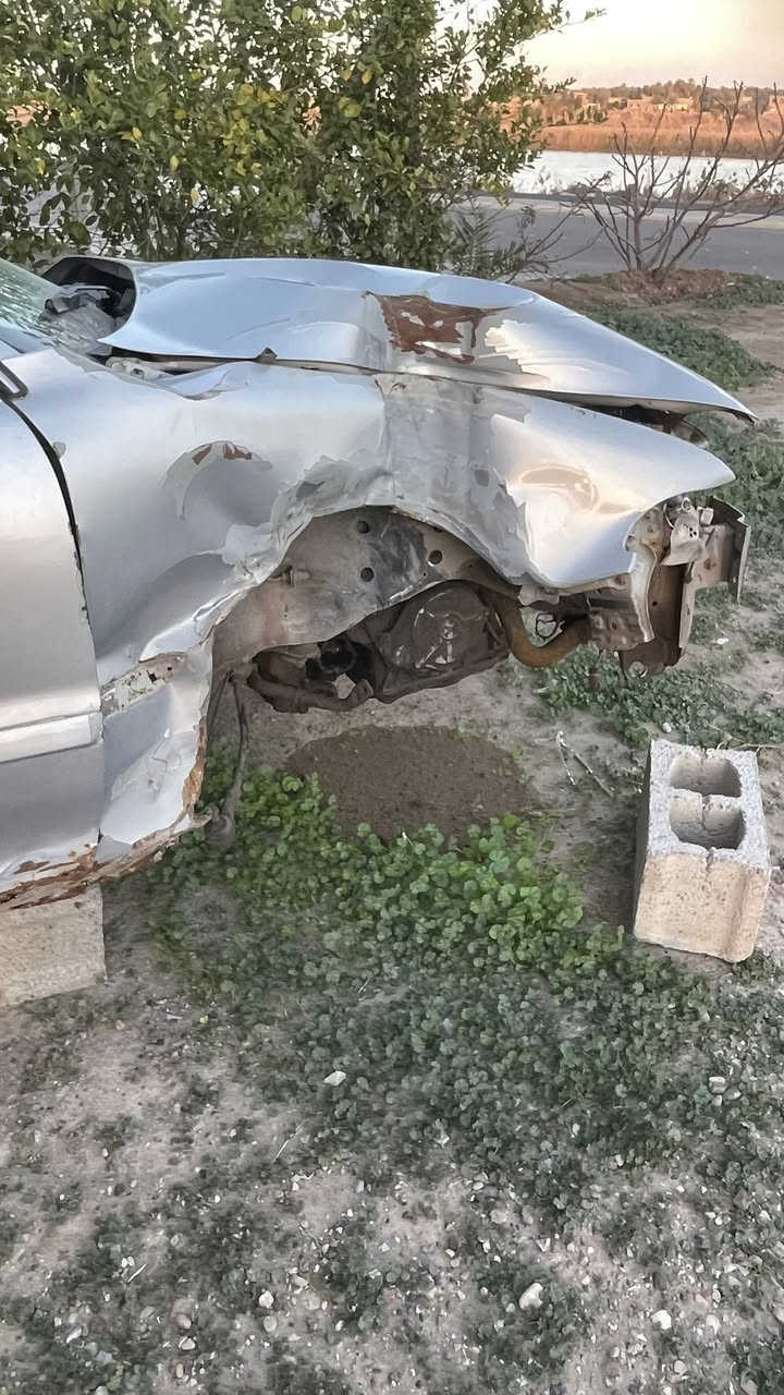 السلام عليكم 
سوناتا تو للبيع الضرر جدامك بل صوره 
كير وتماتيك
دواخل نضيفه 
محرك نضيف 
نواقصها شي قليل 
سعر30 وبيها مجال حك جيه 
الموقع صلاح الدين (الضلوعيه) 

للستفسار اكثر التصال علا رقم (***********)
