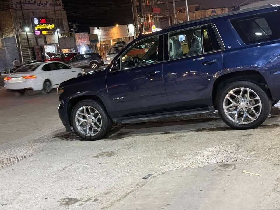 السلام عليكم 
تاهو 2019 
موصفات LtZ
فول مواصفات 
حادثها خفيف جداً موجود بالصور 
سعرها 310 وبيها مجال للطيبين 
مكاني بغداد حي العامل 
رقم الهاتف ***********
