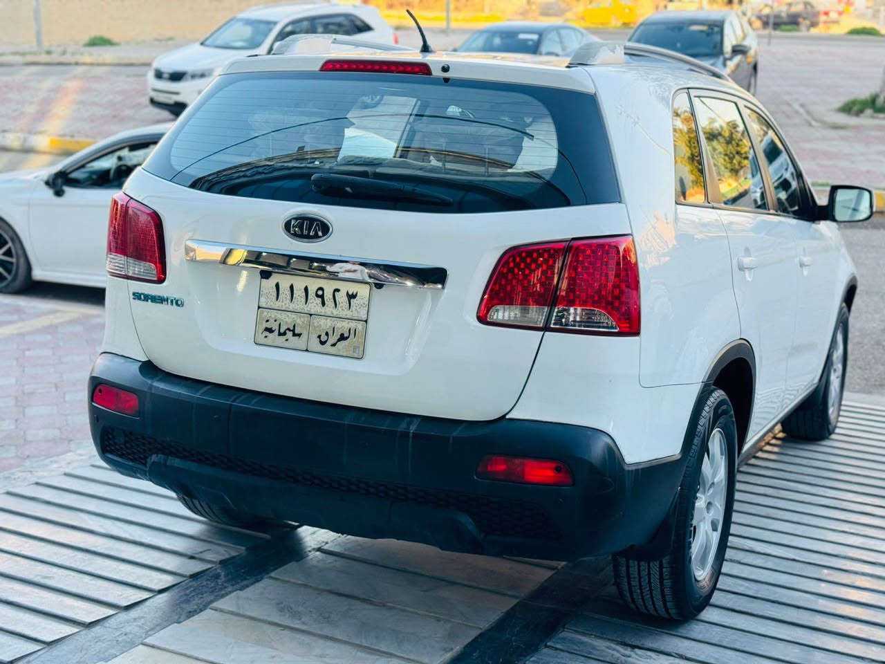 سورينتو 2012 خليجي ماشي 121000KM بدون صبغ سونار موجود، مواصفات: دواخل نص جلد و بك لايتات ليد و شاشة  و كاميرا و تبريد مركزي، 7 اراكب ، سنوية جديد لل2027 تحويل بشرط ، سعر 150 بيه مجال قليل

رقم تلفون *********** خناقين, ديالى
