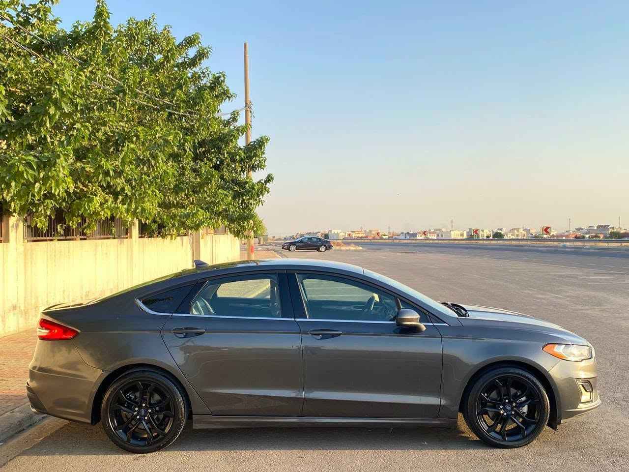 Ford Fusion 2019 Se
للبيع فورد فيوجن موديل 2019
ماشية 100 الف حقيقي
سيارة على ايد واحد 
سيرفس كامل مكمل جديد من شريكة القاصد
محرك و گير و حدادية بعدها ب حالة شريكة
مواصفات سيارة معروفة
بصمة و كود الباب
كشنات كهربائي 
گير ماوص و شفطات ستيرن گير عادي+اوتو
تبريد مركزي+ شاشة جبير كار بلاي+كاميرا خلفي 360 درجة
تحكمات ستيرن 
رادار امامي و جانبي و تحديد مسار+ وقوف ذاتي عند اقتراب من امامي....
ضرر سيارة جدا بسيط فقط ربع جاملغ خلفي صبغ بدون دواخل نهائي و بدون ايرباك و سيارة بدون شخوط و تعديل او رصعات شرط حتى دعاميات بدون صبغ
سنوية بأسمي جديد ما منتهي هزة هم جديد
مكاني اربيل
رقم او واتس اب: *********** أربيل, العراق
