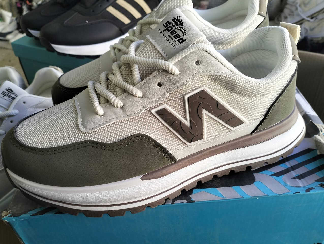 باله جديده في حي التحرير مقابل جامع ال البيت بل فرع السعر 10 آلاف أي استفسار عل وات ساب أو مازنجر ***********
