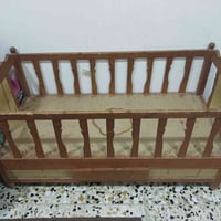 سرير طفل كبير • بيها مجال • الحلة