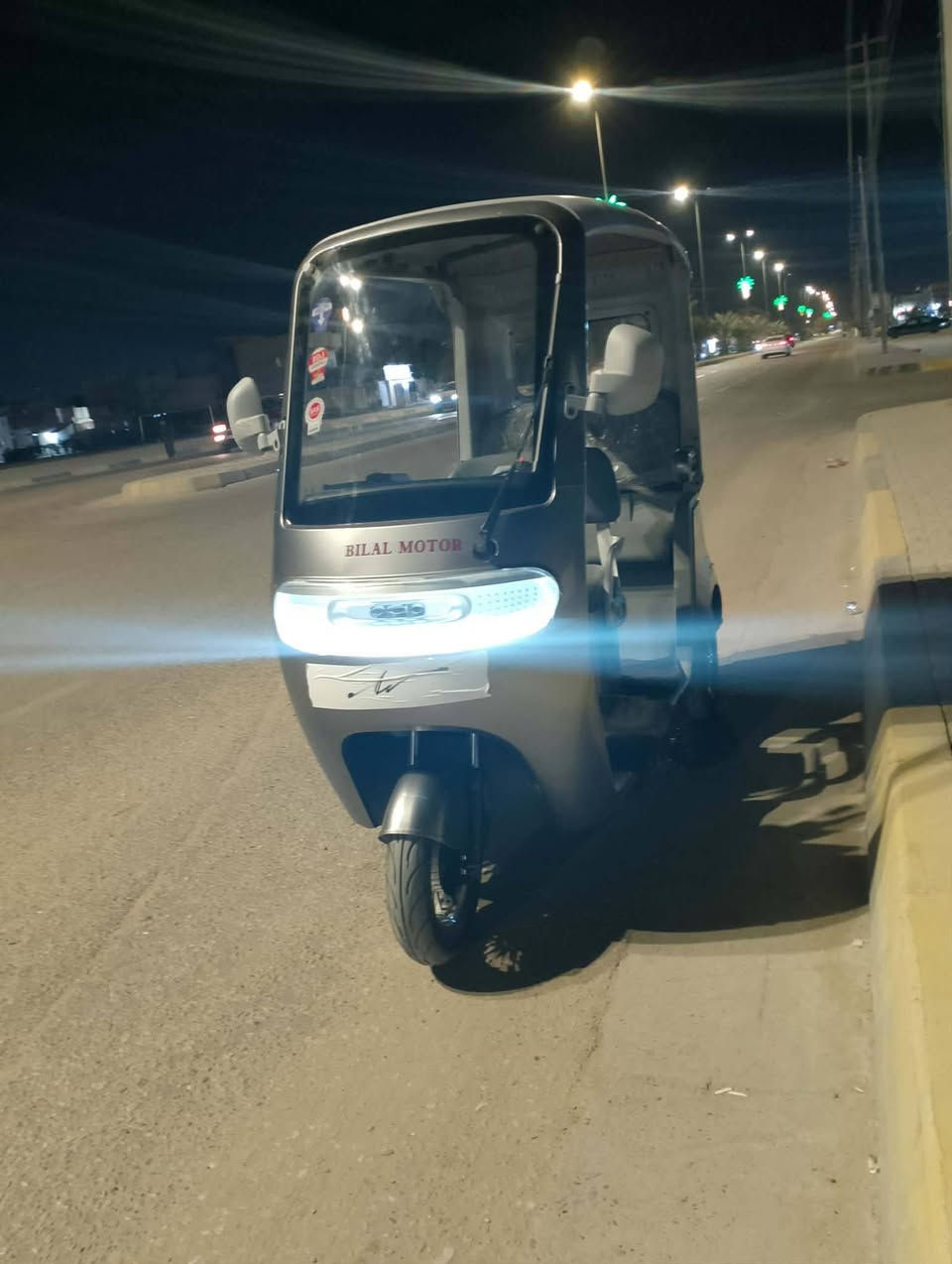 سلام عليكم تكتك شحن موديل 2026 تريده استخدام شخصي او تشتغل بيه تكتك جديده كلش الله  مكاني كربلاء حي العامل رقمي*********** سعر مليون و500 وبيه مجال يجي بيه دبل شاحنه يعني شاحنتين يجي بيه
