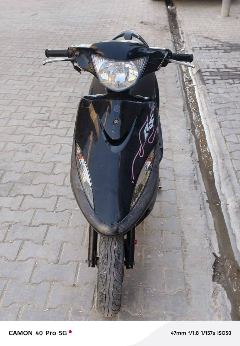 سلام عليكم دراجه ماكس عدله باله ختم واحد ويه لمكينه دراجه خير من لله لسعر  ٨٠٠ اتصل وتدلل لفيس مفتوح ***********
