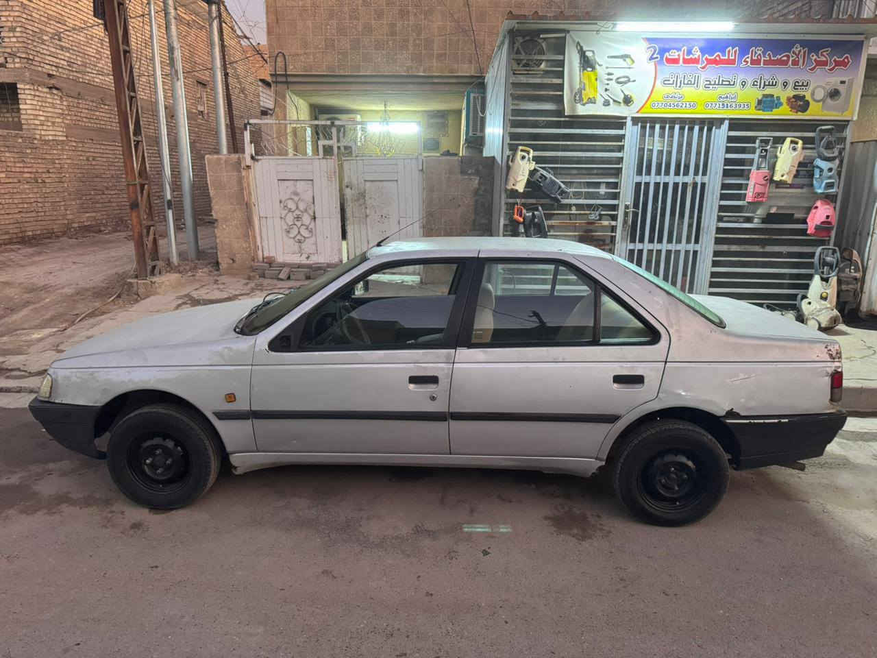 سلام عليكم بيجو روه خصوصي 2009بغدا باسمي رقم نكليزي سنويه جديده تخم تاير جديد سياره خير من الله  سعر 35 ستفسار *********** مكاني بغداد الشعب
