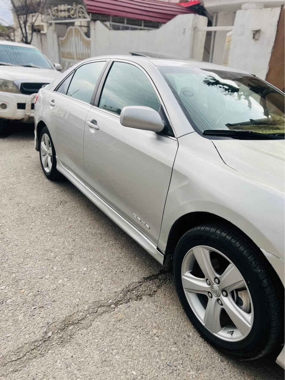 كامري (هه زه و پاكانه )مؤديل 2007فول فول180هه زاري هه قيقي رؤشتوه مه كينه ي نه كراوه ته وه هه مو گياني به شه رت 
شوين.سؤران
ژم *********** أربيل, العراق
