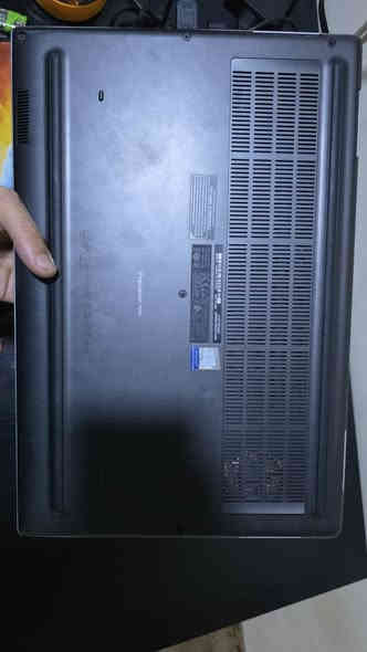 السلام عليكم
لابتوب ديل برزشين 7540
جيل 9 /i7 /9850H 
رام ١٦ كيكا 
ذاكره ٥١٢ ssd
المحتويات شاحنه اصليه فقط
البطاريه من ساعه الى ساعتين تشغل استخدام طبيعي 
السعر ٦٠٠ الف وبيه مجال
***********
