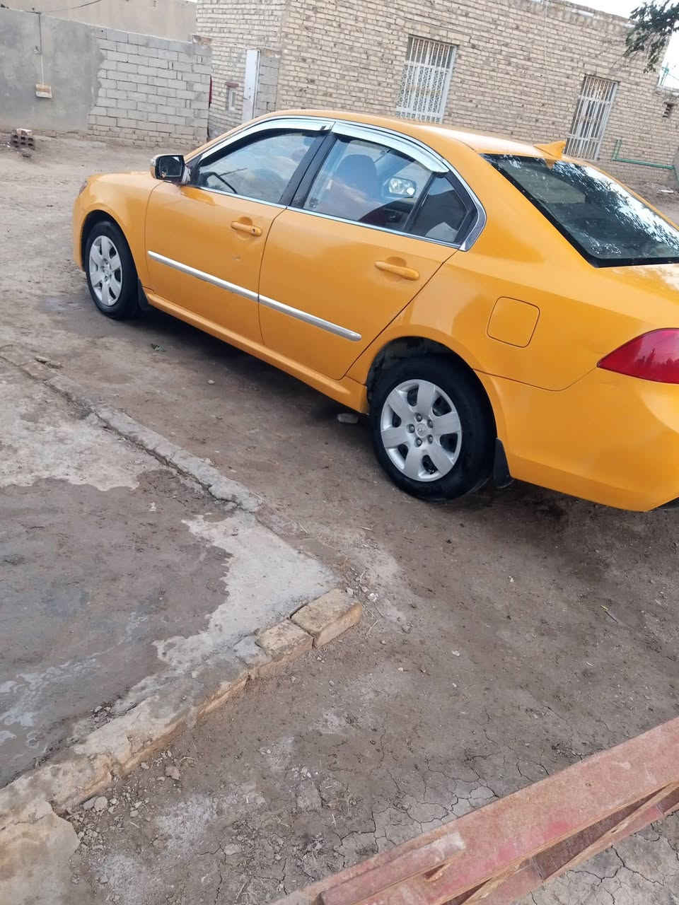 اوبتيما مريكي موديل 9 رقم قادسيه نكليزي بسمي كير جديد محرك تبريد جديده منضومت غاز بانزين حداديه وره وكدام تحكم ستيرن تبديل باب مصفره هيئة وغرامات توه داخله هزه يعني سياره جاهزه وناشره مقطع اتكد خاطر لاتجي وتكلي اتعنيت وجيت شوف وتكد وخابر مكان سياره ديوانيه لحمزه شرقي سعره 105 وبيه مجال ***********
