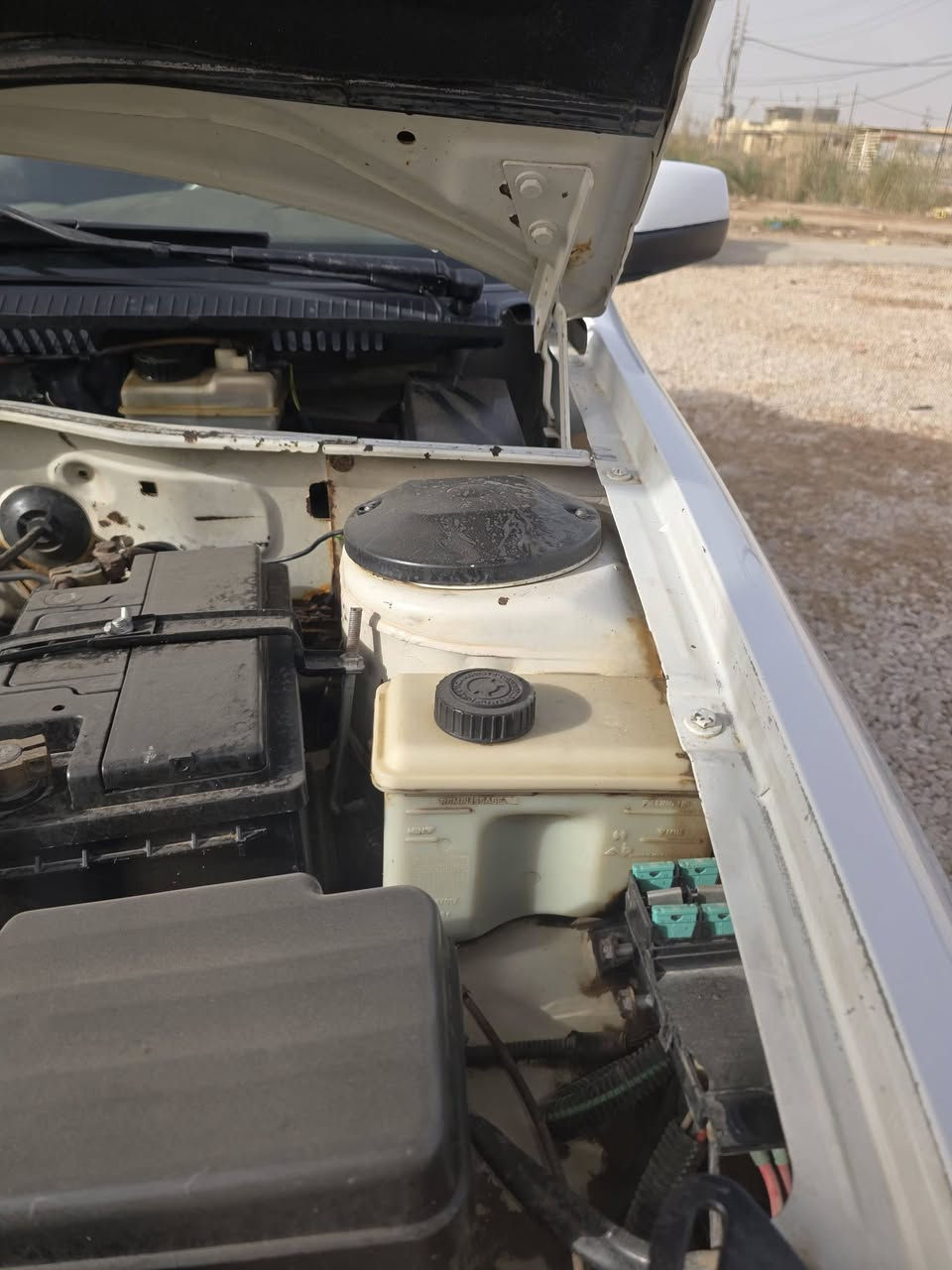 سلام عليكم  
سمند للبيع موديل 2010 كفاله عامه  
الاتصال ع الرقم ***********
