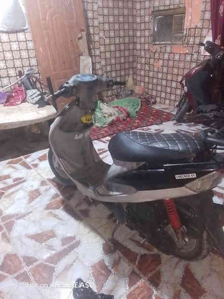 دراجه فول ملاح العنوان معقل ضرب باب الحاره المحرك ما مفتوح بيها طخه خفيفه السعر 750 مراوس درهم بوليسي منغولي بوليسي *********** شط العرب
