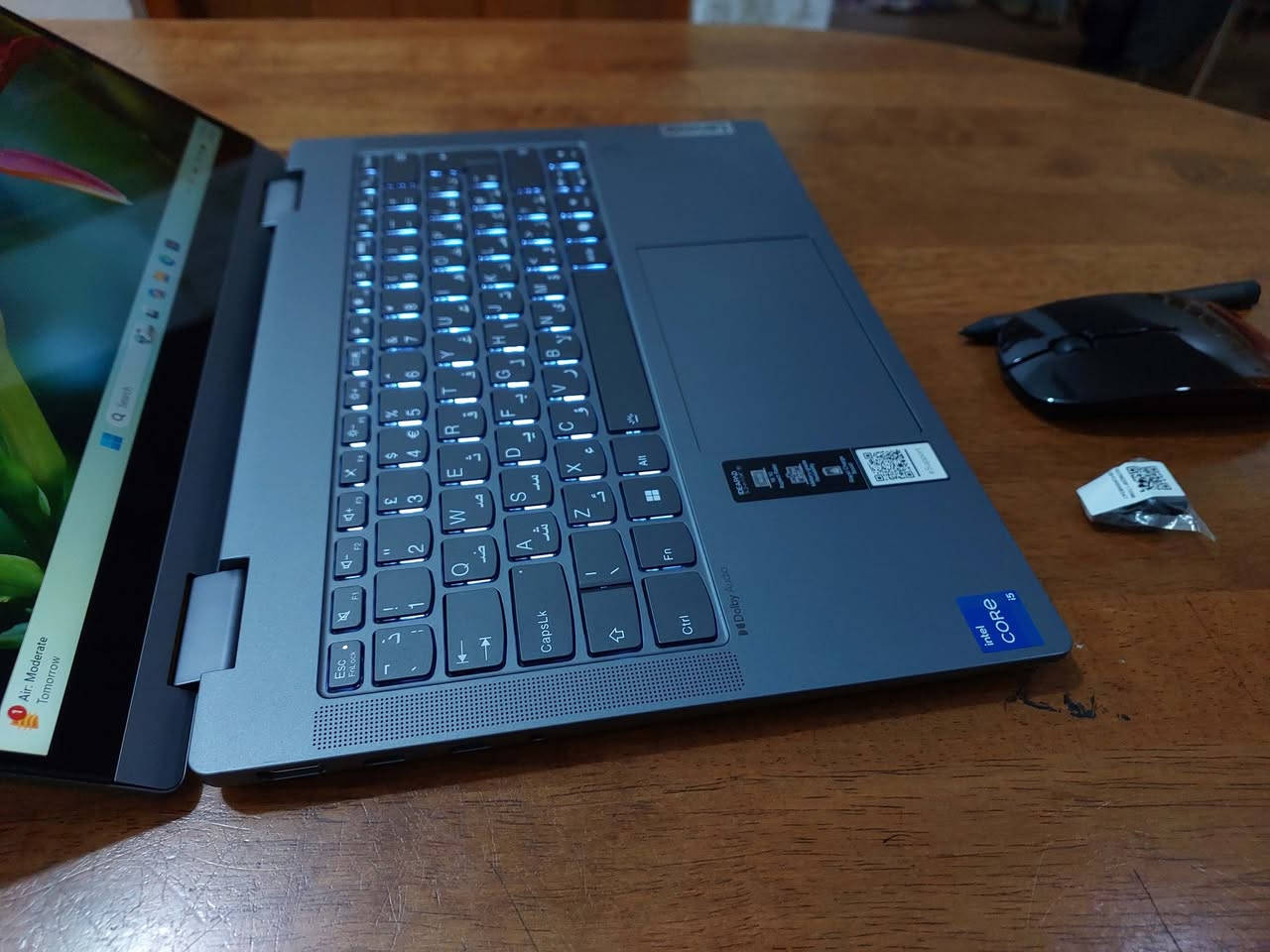 السلام عليكم ..... جيل 13 معالج فئة H (من اقوى فئات المعالجات )... شاشة14 لمس قلاب  TOUCH  مع القلم بدقة عالية WUXGA الوان حقيقية مشبعة ... رام حجم 16 كيكا نوع DDR5 بتردد عالي جدا ...ماركة لينوفو شرق اوسط مال مكاتبنا مو بالة .....هارد نوع SSD NVME  اسرع الهاردات بحجم 512 كيكا ..معالج كور اي 5 جيل 13 فئة H  ... بصمة اصبع ...شاحن تايب سي TYBE C...كيبورد ضوئي 3 درجات .. الجهاز نظيف جدا ميفرق عن الي بالكارتون بشي  وسلم وشكلة حلو وشحنة فوق الممتاز وكارتونتة والقلم الاصلي وكافة الملحقات ويا  ...ملائم للبرامج الهندسية والتصميم والدراسة ولرجال الاعمال وغيرها.... مكانه بغداد وسعره حلو للاستفسار الاتصال *********** او ***********(واتس)
