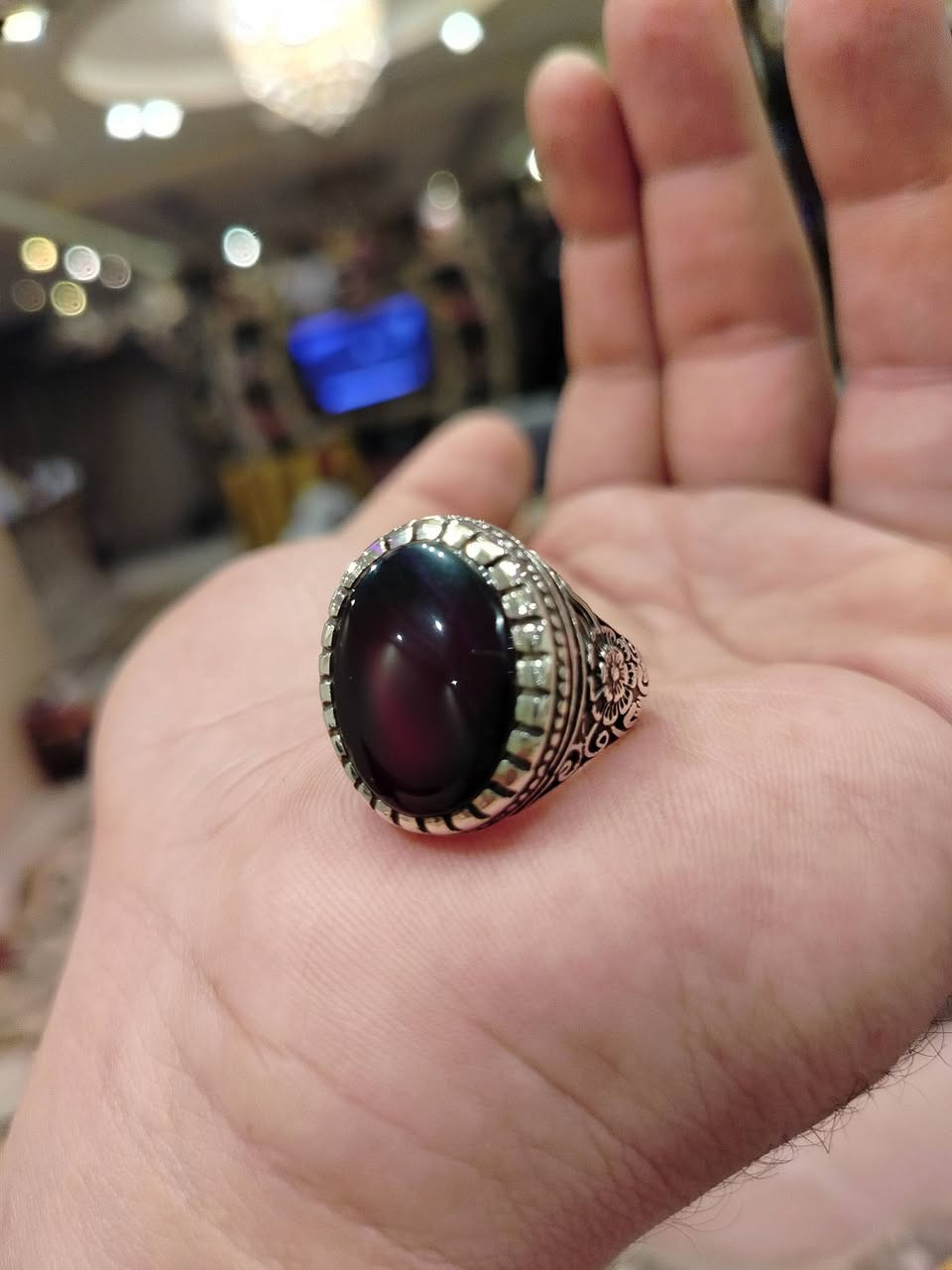 خاتم فضه عيار 990 خاتم عارف طبعا كلنا عارفين الشغل ده حاجه محترمه جدا عليه حجر من شفه العبد الاصلي حاجه بسم الله ما شاء الله ربنا يبارك لصاحب النصيب


**إذا كنت صاحب هذا الإعلان وتريد حذفه لأي سبب، رجاءا أرسل رسالة إلى الدعم الفني**