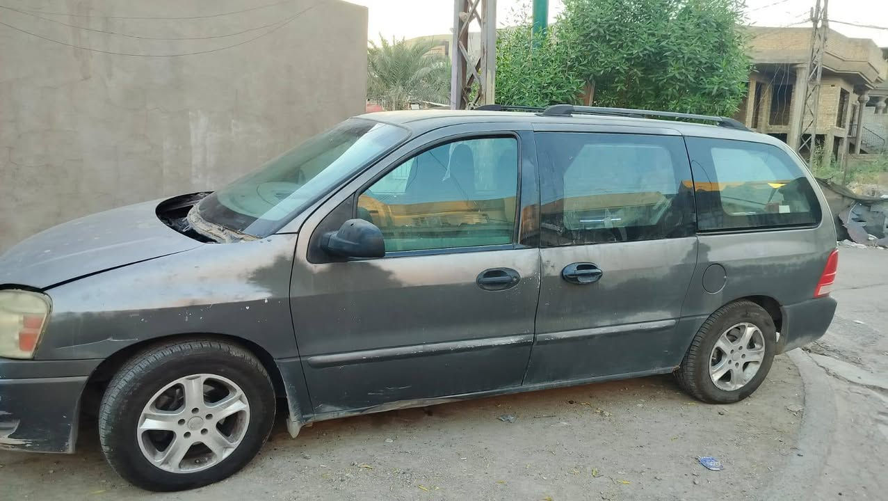 سلام عليكم فورد فورستر  امريكي ٧ راكب ب ٣٥ وبيها مجال للاتصال ب رقم  *********** مكانها البلديات مكلللف ب نشرررر!!!!!!
