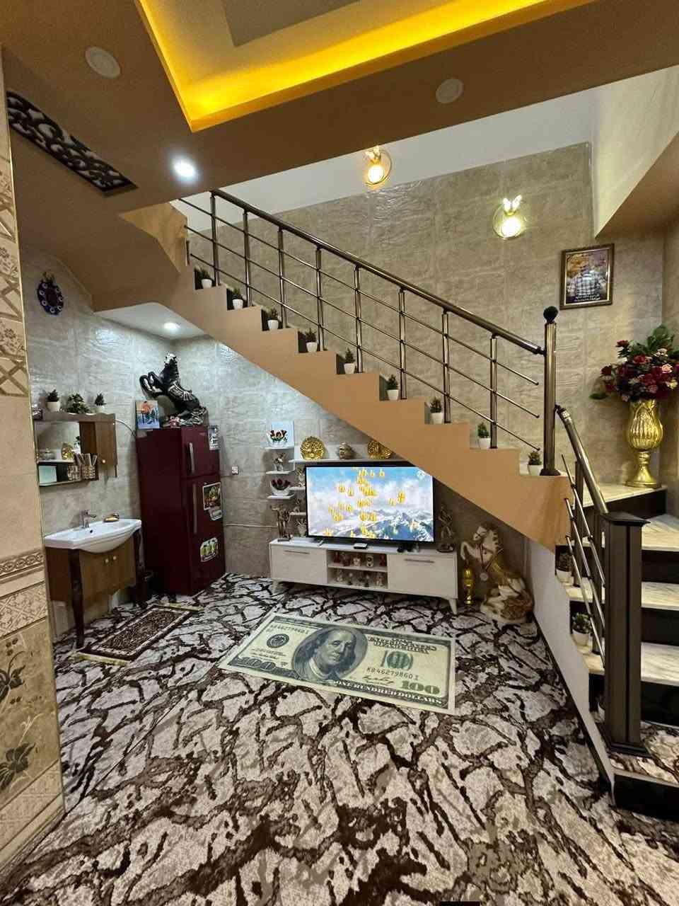 يالله اللهم صل على محمد وال محمد

دار للبيع 100 متر طابقين بناء طابوك جمهوري 

يتكون من أربع غرف نوم واستقبال وصالة ومطبخ وصحيات العنوان مقابيل مستشفى الكفيل خلف مطعم احمد الشبلاوي 

50 متر عن سايدين مستشفى الكفيل 

طابو زراعي سند 25 إقرار محكمة

خدمات مي مجاري تبليط كهرباء عرض الشارع 10 متر

يصلح سكن أو حسينية للزوار الاستفسار اتصل على رقم  ***********
