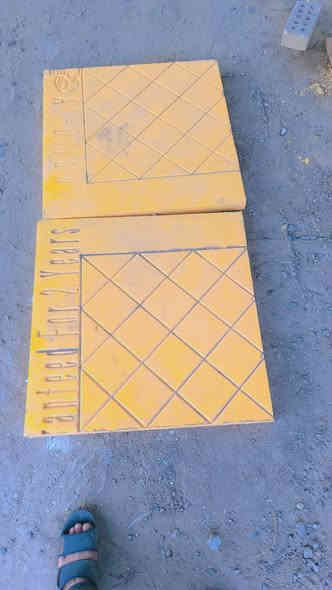 السلام عليكم عن إذن الادمنيه المحترمين 
للبيع قواعد تفلون 
العرض 75 سم .مربع 
الرتفاع 5سم 
القواد جداد ما مستعملات ابد 
السعر 450 الف 
العنوان بابل حله للاستفسار اتصل ع رقم ***********
