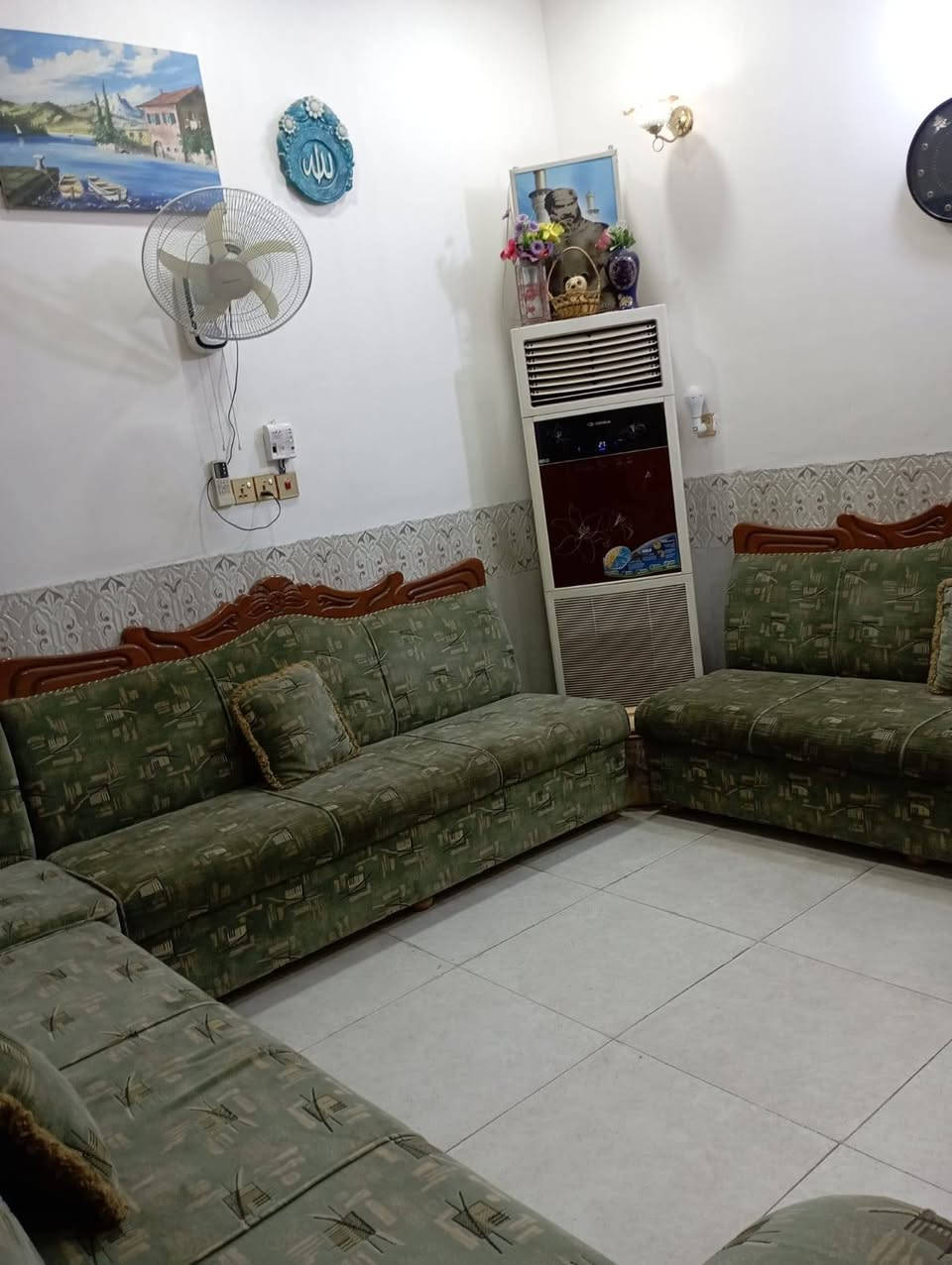 السلام عليكم
دار حديث للبيع 
المساحه 100 مربع 10*10 ركن
حله محيزم قرب مدرسة زهور بابل 
للاستفسار الاتصال على الرقم ***********
