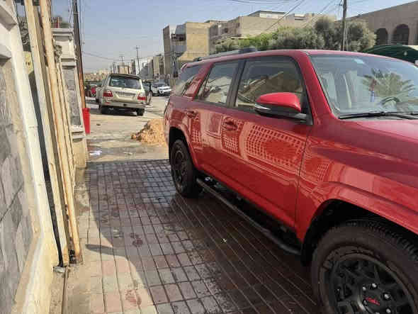 السلام عليكم تيوتا فورنر مديل 2023 وارد امريكي بيها جاملغ امامي بدون دواخل صور لحادث بلمنشور رقم بغداد فول مواصفات 7راكب بصمه   فتحه سقف        كشنات كهرباء تدفئه بلكشنات محرك 6سلندر 5جام كهربائي لسعر 310 مكانها بغداد ممتواجد عل فيس مبايل ‭0770 966 4497‬
