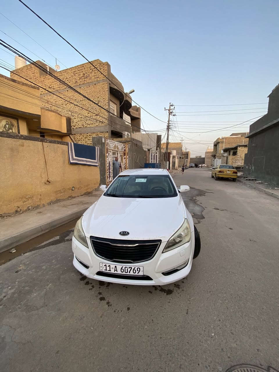 السلام عليكم
كيا كادنزا موديل ٢٠١٢
خليجي محرك ٦ سلندر ٣٥٠٠ 
مكفوله كفاله عامه من كلشي
فول مواصفات عدا البنراما 
رقم دولي بغداد باسمي تحويل ثاني يوم سنوية للغاية ٢٠٢٨ السعر ١٢٨ وبيها مجال قليل مكاني ميسان
  الاتصال ***********
