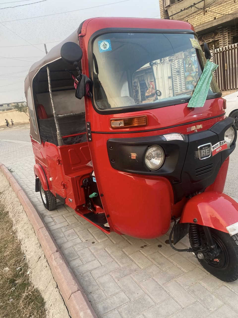 السلام عليكم 
-تكتك للبيع موديل 2022 شهر 11
-(شخط فقط بالغد) مكفولة 
-الرقم انكليزي/ تحويل ثاني يوم
-العنوان بغداد / شقق الحبيبية 
-رقم الهاتف: ***********
