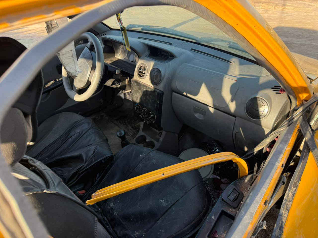 سلام عليكم سايبا لبيع 21 رقم *********** سعر انت قيم ما عرف بيش تنابع اذا زين سعر انه بالخدمه مكينه كير ما بيهن شي  دوخلها شوفت عينك مكان البصره
