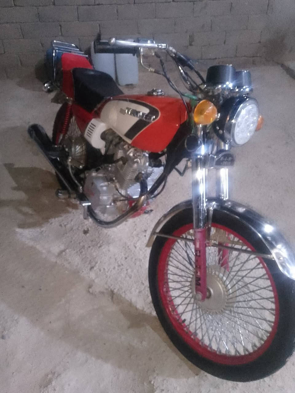 السلام عليكم  دراجه تايكر للبيع موديل 2022 اوراق كامله وبسمي دراجه مكفوله كفاله عامه مامفتوح بيها برغي كله عل وضع الشركه جديده السعر 550 مكان الناصريه مركز رقم ***********
