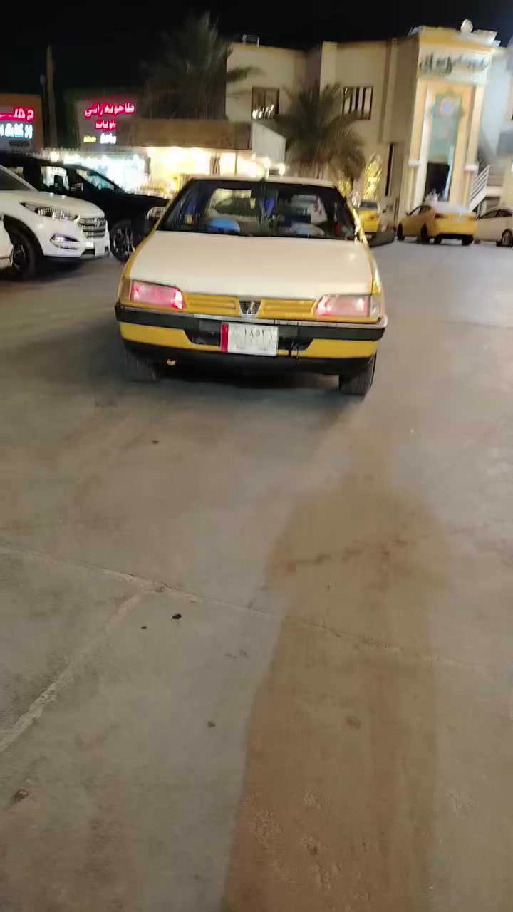 سلام عليكم بيجو 45 مكينه وكير كارتون حدايه تخم جديد غرفه جديده تخم تايرات ابو الخطه سياره ماعايزه اي شي راعيه موجود السعر 26  مصفره غرامات فقط هيئه 150الف المكان مشخاب الشراي يتصل هاذه رقمي ***********
