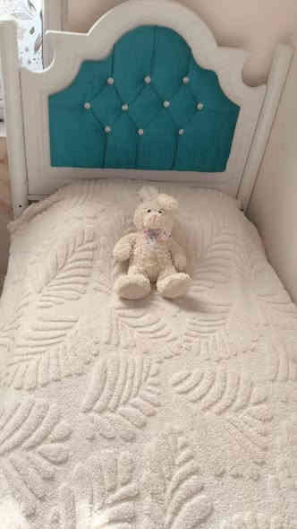 السلام عليكم يوجد للبيع جرابي مفرده  نظيف جدا حتى إذا تلاحظ بعده بالغلاف  مستعمل قليل جدا  بدون اي عيب مثل ما تلاحظ الراسيه مخمل ازرق ثابته ونظيفه 
هنه ٣ جرابي اذا تشتريهم كلهن اكو مجال بالسعر
والاستفسار على السعر ارجو التواصل على هذا الرقم ويتوفر واتساب 
***********
العنوان الرمادي ٥ كيلو
