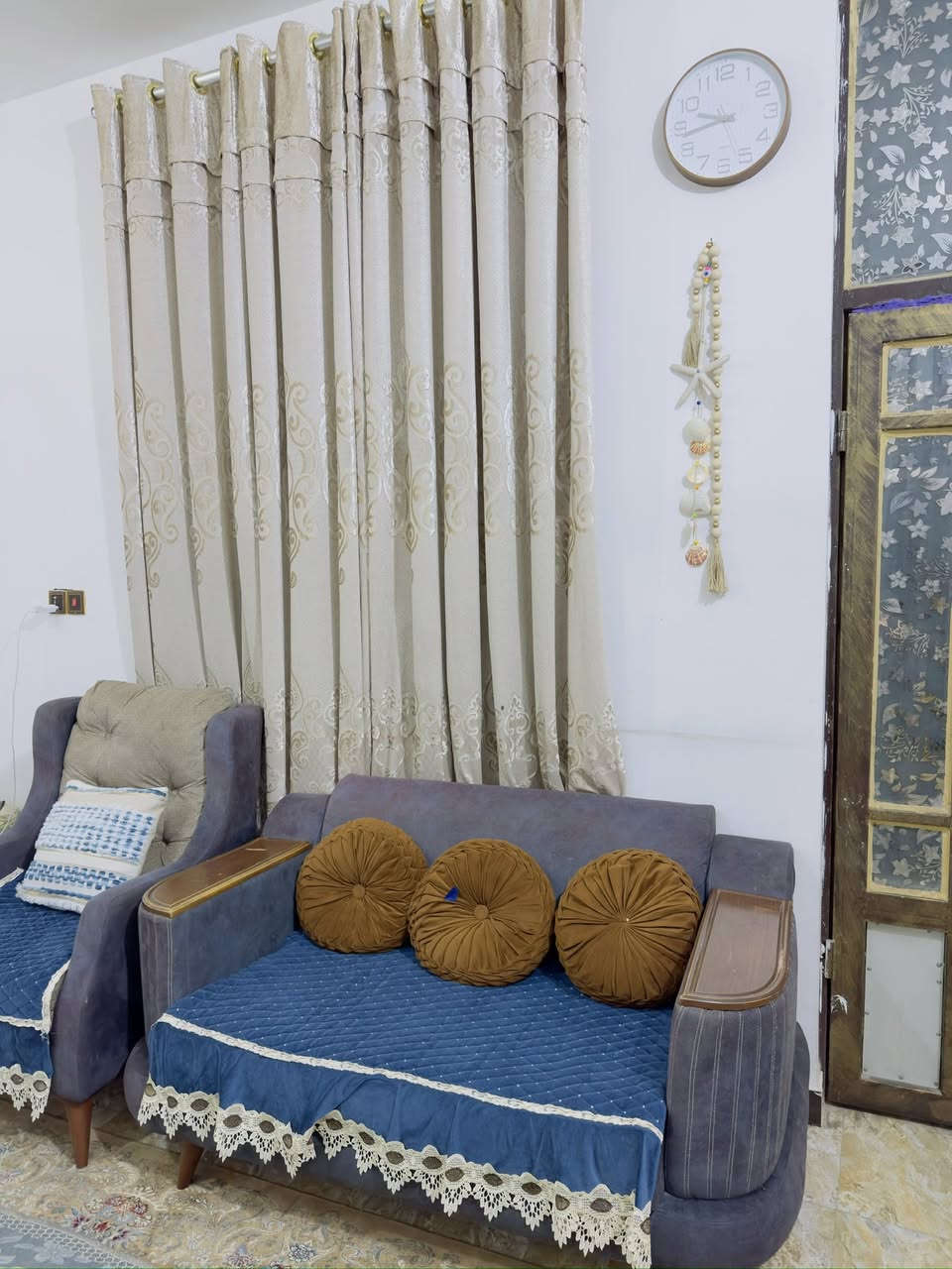 صاله كامله للبيع تخم  بردات مع زوليه كاشان كله جديد السعر ٧٥٠ وبي مجال قليل


**إذا كنت صاحب هذا الإعلان وتريد حذفه لأي سبب، رجاءا أرسل رسالة إلى الدعم الفني**