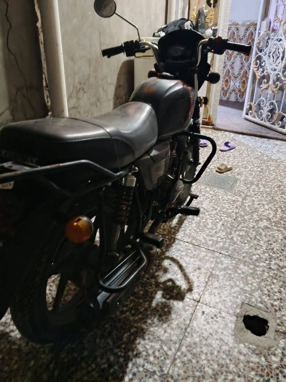 سلام عليكم بوكسرللبيع مديل 24
اوراق مكاتبت مكتب دراجه جديده كارتون 

***********
