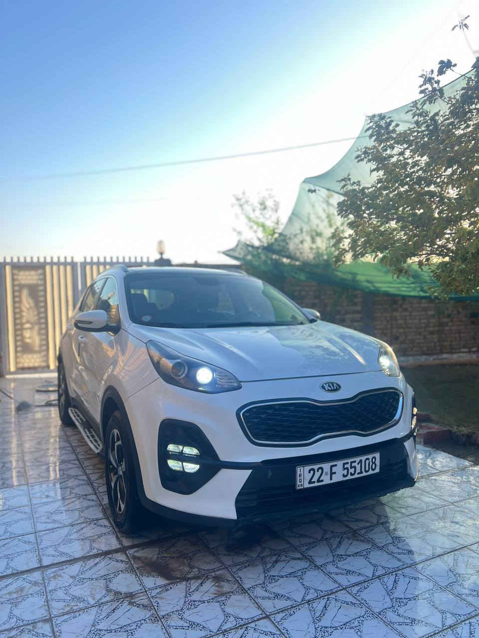 ياالله اللهم صل علئ محمد وآل محمد (للبيع او مراوس) كيا سبورتج 2019 شكل 2020 خليجي مكينه 2000 دوش السياره جديده بمعنه الكلمه وعلئ وضع الشركه ماشيه 124 الف كيلو السياره فول بانوراما بصمه شاشه كامره خلفيه رادار خلفي  كشنات جلد بقلاوه داخل صاج بلادي لايت عالي ناصي زنون   والسياره كير مكينه حداديه كفاله والسياره مكفوله كفاله عامه عده مكانين بارد والسونار مرفق بالصور. ولمن تجي تفحص وتتأكد السياره رقم اربيل تحويل ثاني يوم او وكاله ماكو مشكله مكاني بابل والسياره ترهم بيع او مراوس. *********** حلة, بابل
