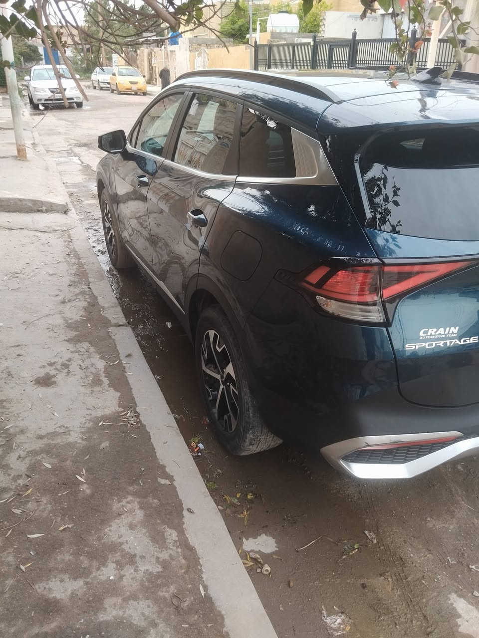 السلام عليكم سبورتج
موديل 2024
وارد امريكا
هايبرد
مكينه 1600تيربو
سياره فول مواصفات
بنرامه ع طول سياره
صندوق كهرباء
تحكم ستيرن 
شاشه متصل
كير موس
سياره فول لاخير

سياره ليبل واحد  يرادلهة تعمير بل بنيد 
 فقط سياره مكفوله من غود وشاصي كلهن مكفولات وهاي صور حادثهة واكو سونار تاخذهة عليه   سياره جاهزه رقم بغداد بسمي وطابه بسمي من امريكه
***********
