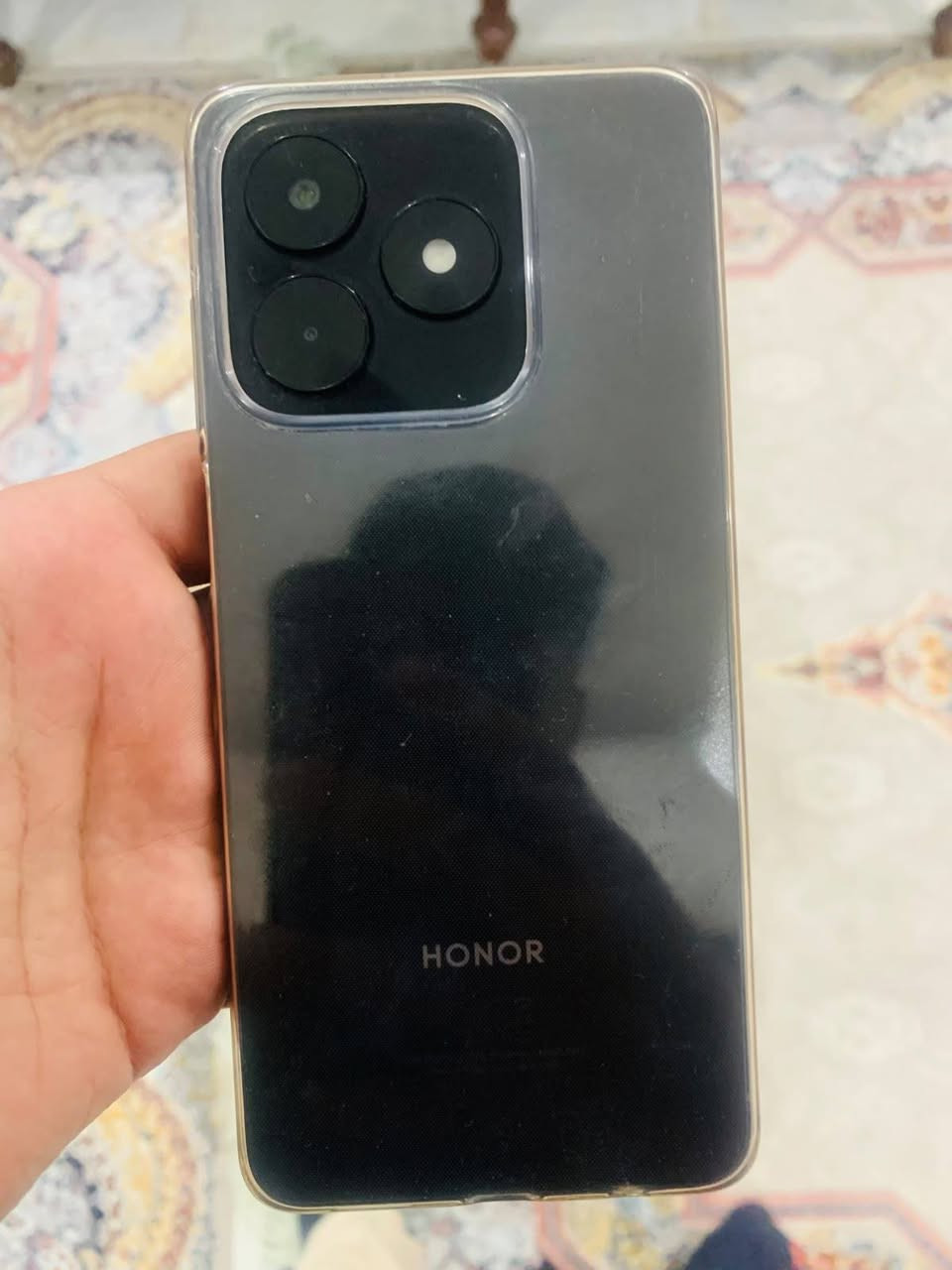 مساء الخير
للبيع جهاز Honor X5c PLUS مو العادي
الجهاز مكفول مكفول مكفول 
اشتريت الجهاز قبل شهر وكلشي ما بي مكفول من أي عطل وأي تصليح 

السعر 210 وبي مجال ، يا سماعة أنكر R50i NC لون أبيض هم جديده وصار لها شهر عندي 

للاستفسار *********** 
اسفة ع الإطالة 🤎
