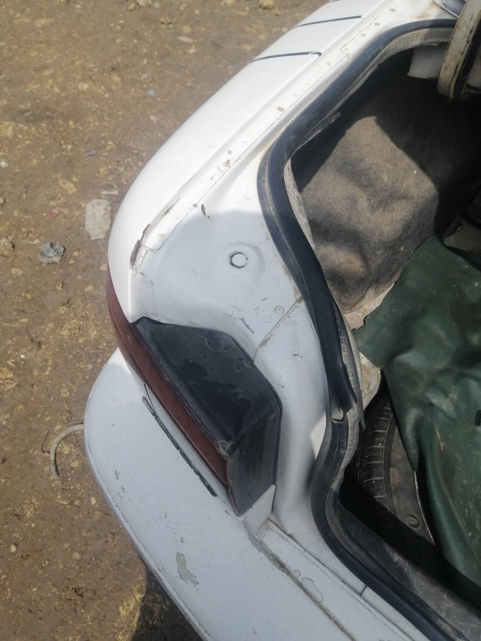 السلام عليكم للبيع كيه سيفيا موديل ٩٤ رقم بغداد مشروع وطني ل٢٧مكينه بيهه دخان كير جديد حداديه جديده كهربايات شغاله تايرات نضاف السياره خير من الله السعر ٢٥ وبيهه مجال العنوان واسط الصويرة رقم الهاتف *********** مامتواجد على الفيس الاستفسار على الرقم
