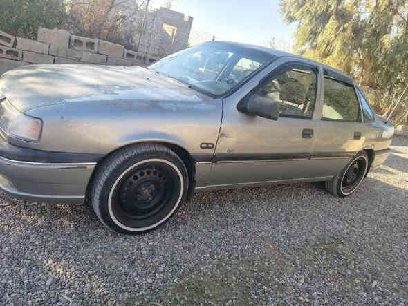 السلام عليكم
اوبل فكترا 20 بدون ضربه وصبغ وخياس 
موديل 95 باسمي سنويه لل29 رقم انگليزي 
سياره كل كهربائياته شغاله جوم الجدام كهرباء الامري كهرباء 
بوب كلهن سنتر 
محرك وگير شرط السعر 43 وبيه مجال واذا اكو سياره زينه انطي فرق ***********
