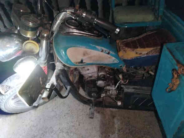 سلام عليكم اخوان ستوته للبيع موديل ٢٠٢١ اواراق اصوليه مكمركه وكامله من كلشي المكان الحصي البهوا يعني خارج الفلوجه السعر ٦٥٠ والله متوازي ولحد يبخس حاجه الناس لسبب ضرف الشخص يلكونه وليه صاحب الستوته ***********
