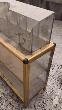 متاح جام خانه طول مترين ونص والثانيه متر بيه باب و جرار بس  مكسورات مكاني ابو الخصيب ب100 وبيهن مجال ***********
