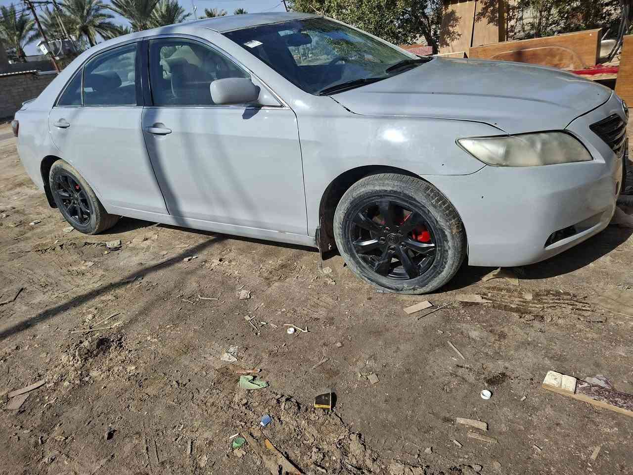 السلام عليكم ورحمة الله 
كامري 2007 وارد ضربه صفحه وصبغ عام گير مكينه شرط تتخم تاير حداديه كهربائيات كلها شغاله رقم نجف الماني سنويه بعدها مساقطه السعر 55وبيها مجال
مكاني ديوانيه *********** واتساب
