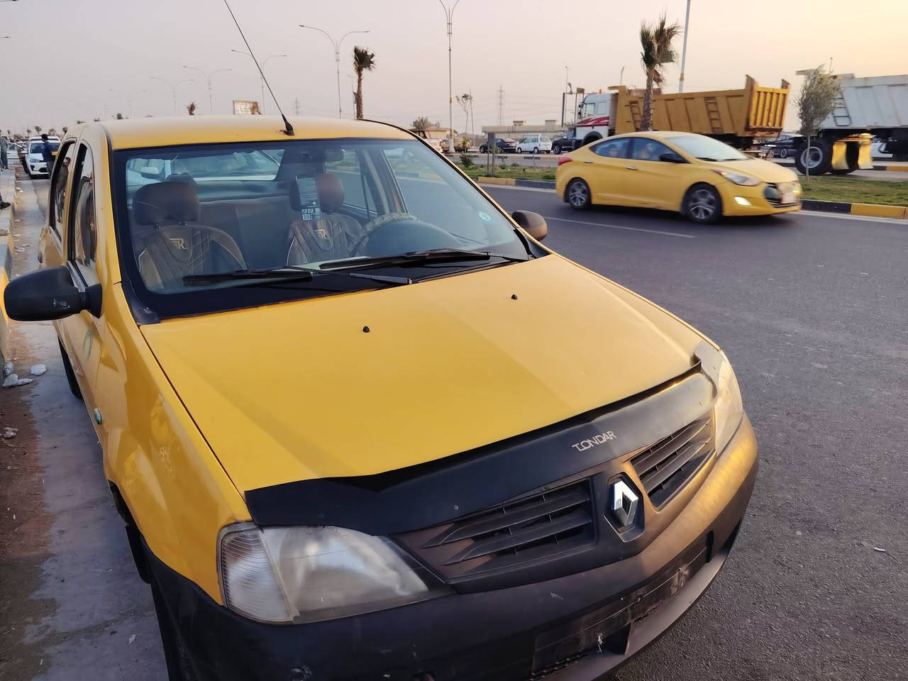 السلام عليكم
رينو لوكان ٢٠٠٩

رقم بغداد باسمي السعر ب٣٠

***********
