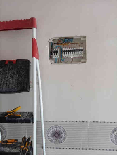 سلام عليكم.... تأسيس كهرباء و مجاري و مي  +جميع الصيانه رقم ***********
