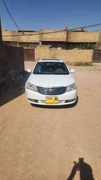 جيلي ام كراند موديل 2013  C7 
السياره كير محرك كورلا جاهزه من كلشي 
تدفئه تبريد كهربائيات شاشه كامره حساسات
رقم الماني ذي قار مشروع وطني السعر 53 وبي مجال حك الجيه
مكان السياره وراعيها بالكوت /واسط ***********
